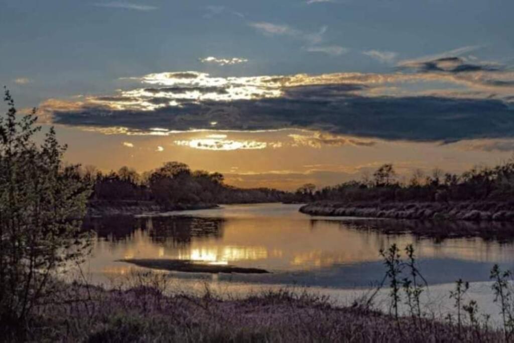 Vila Buglandia Parosla Exteriér fotografie